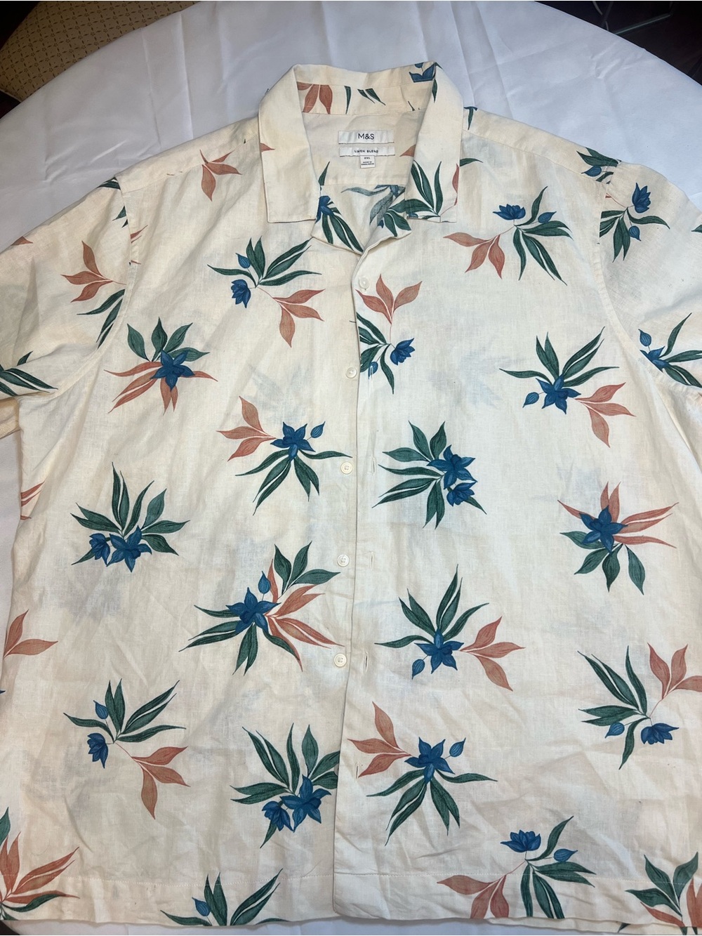 Cream Floral Short-Sleeve Button-Down Shirt